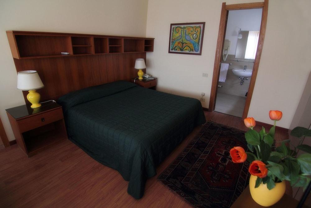Marbela & Apartahotel Palermo
