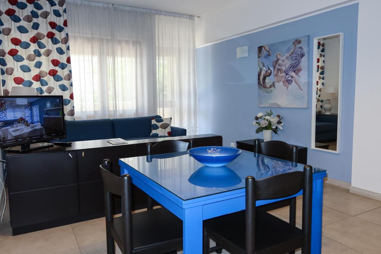 Apartahotel Marbela &
